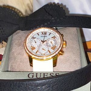 GUESS Watch, 30 Swizarski Crystals, 10 YR Warranty